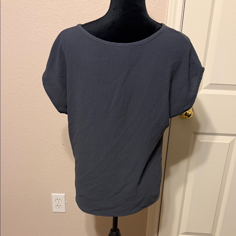 Gray Twist Hem Short Sleeve Top - Picture 3 of 7
